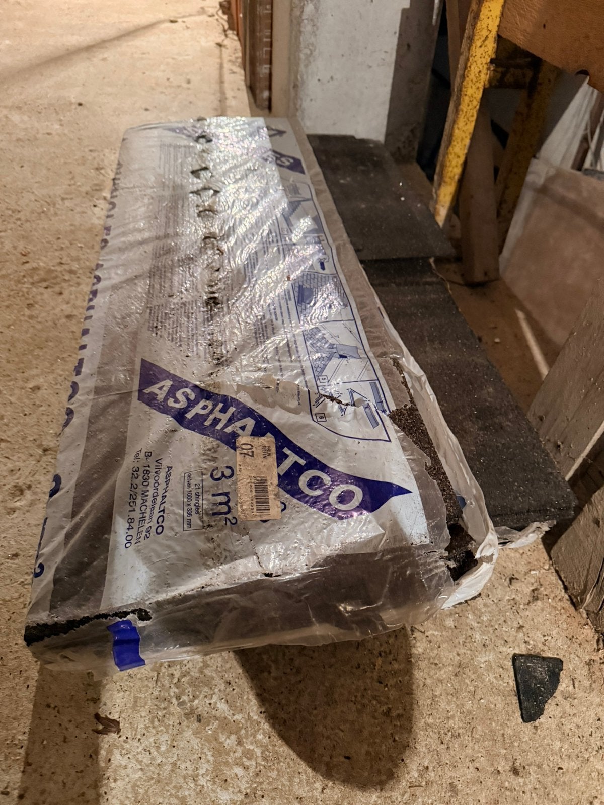 Asphaltco shingles zwart 2 pakken, Doe-het-zelf en Bouw, Ophalen, Zo goed als nieuw, Overige materialen, Dakisolatie
