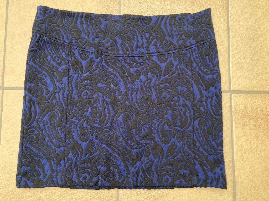 Blauw gebloemde rok, Kleding | Dames, Rokken, Blauw, Maat 46/48 (XL) of groter, Ophalen of Verzenden, Zo goed als nieuw