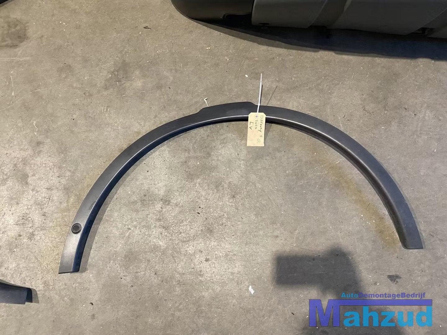 LANDROVER DISCOVERY 5 LR Links voor bumper strip lijst 2018-, Auto-onderdelen, Voor, Dpoffice@jaguarlandrover.com, Abbey Road, Whitley 1
CV3 4LF  Coventry