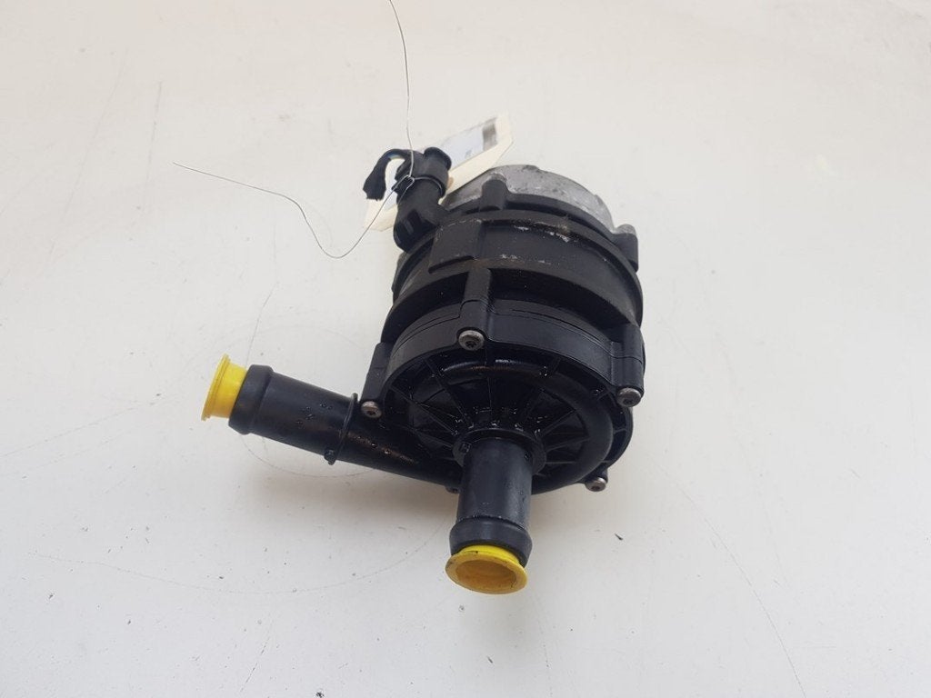 EXTRA WATERPOMP Volvo XC40 (XZ) (|32257969|), Gebruikt, Info@volvocars.com, Volvo, Volvo Car Germany GmbH