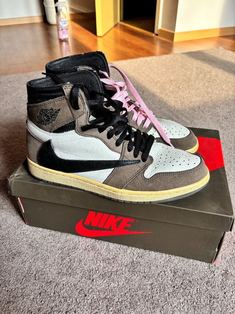 Nike Jordan one Mocha Travis Scott, Vêtements | Hommes, Chaussures, Enlèvement ou Envoi, Nike, Brun, Porté
