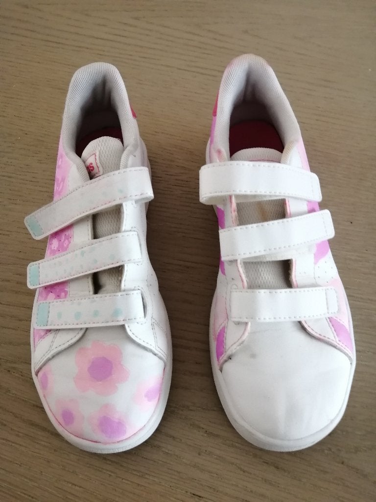 ADIDAS sportschoen maat 35, Kinderen en Baby's, Kinderkleding | Schoenen en Sokken, Adidas, Meisje, Sportschoenen, Ophalen of Verzenden