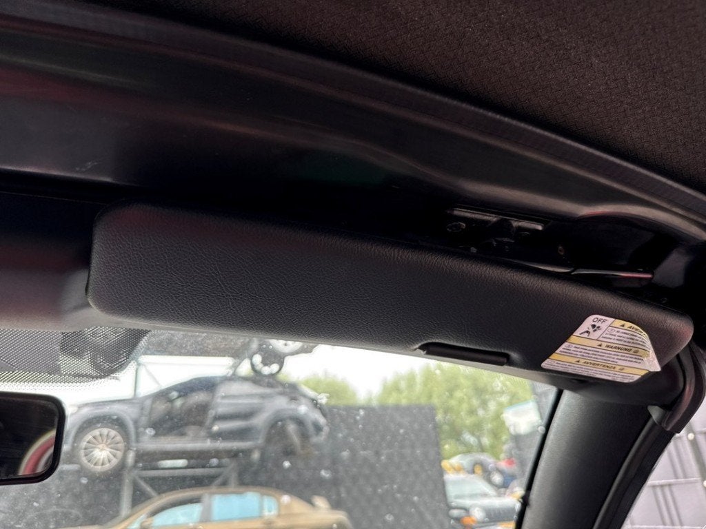 ZONNEKLEP Ford StreetKa Cabrio 1.6i (CDRB) (01-2002/07-2005), Gebruikt, Henry-Ford-Straße  1
50735  Köln, DE, Ford-Werke GmbH
