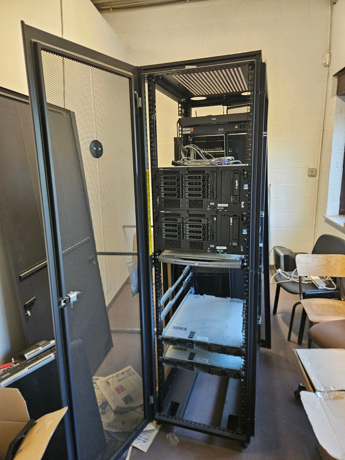 server kasten en servers in perfecte staat, Computers en Software, Ophalen