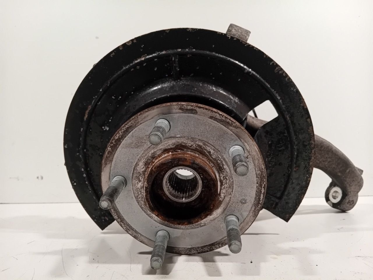 Wielnaaf links voor Ram 1500, Onderdelen@venauto.nl, Van der Ven Autorecycling B.V., Ettenseweg 76, 4706 PB Roosendaal, The Netherlands