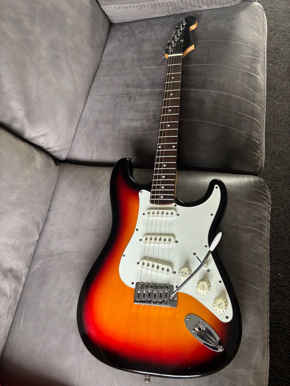 Partcaster Stratocaster sunburd, Enlèvement, Comme neuf, Fender