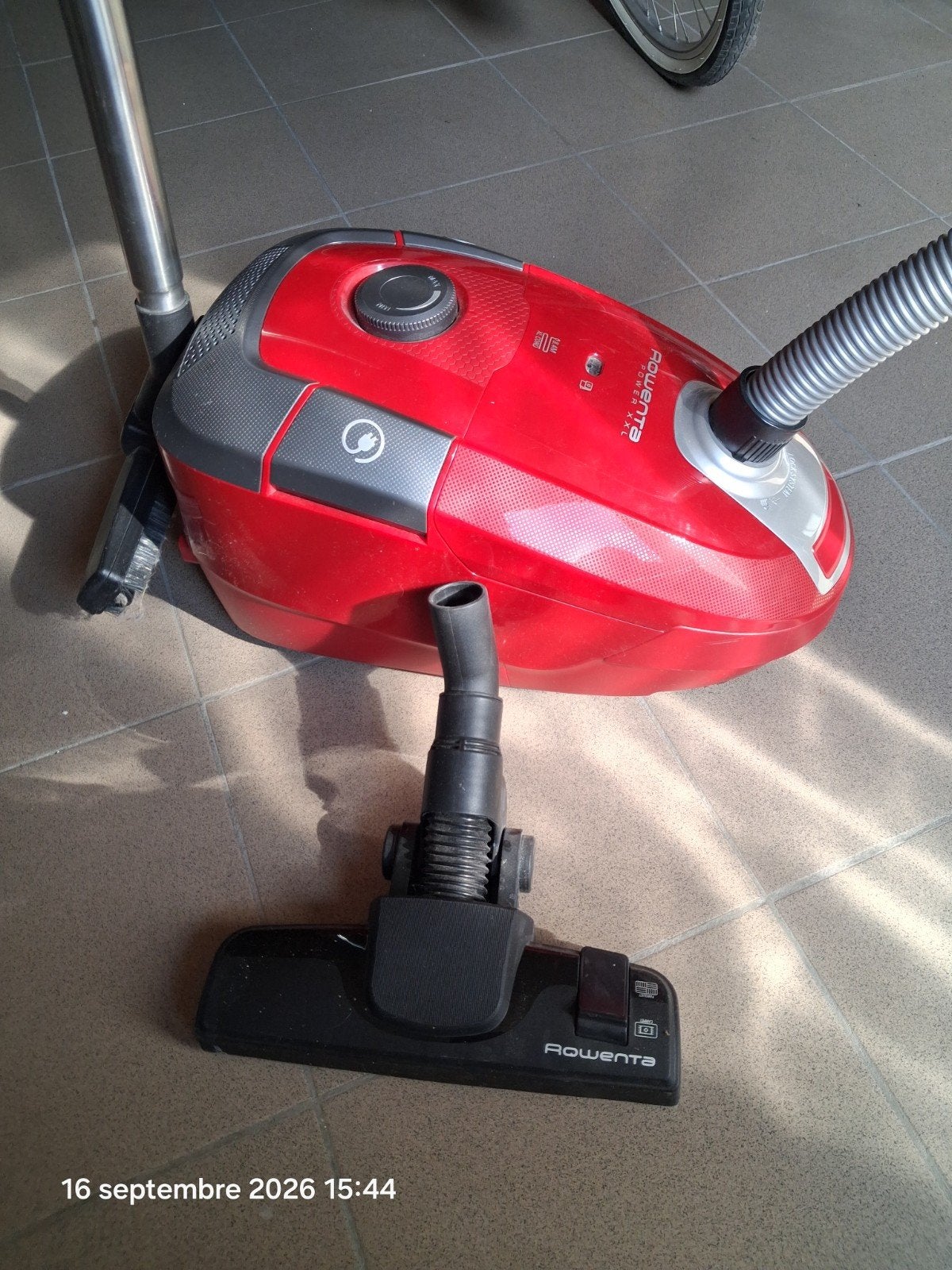 aspirateur rowenta RO3153EA, Electroménager, Rowenta, Convient aux sols durs, Comme neuf, Enlèvement