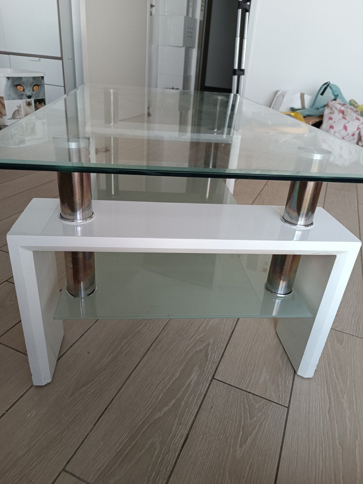 glazen salontafel, Enlèvement, Verre