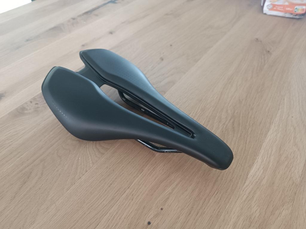 Giant Fleet SL carbonstoel, Ophalen, Giant, Zo goed als nieuw, Zadel