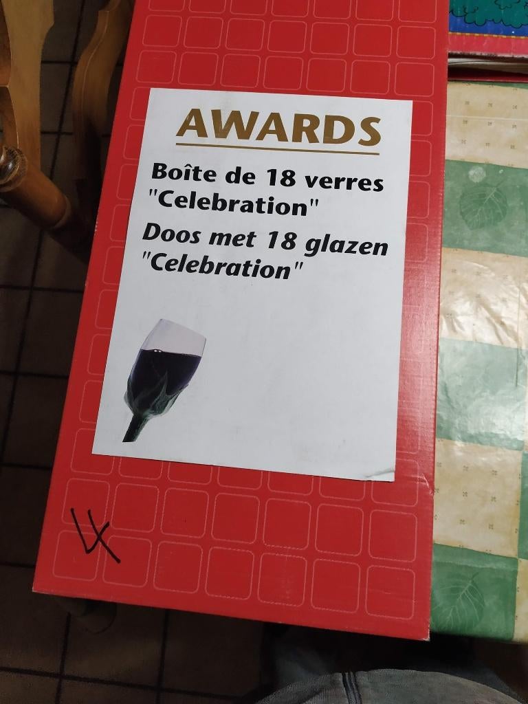 grote ds nieuwe glazen op voet 20stks rode, witte wijn, cava, Ophalen of Verzenden, Nieuw