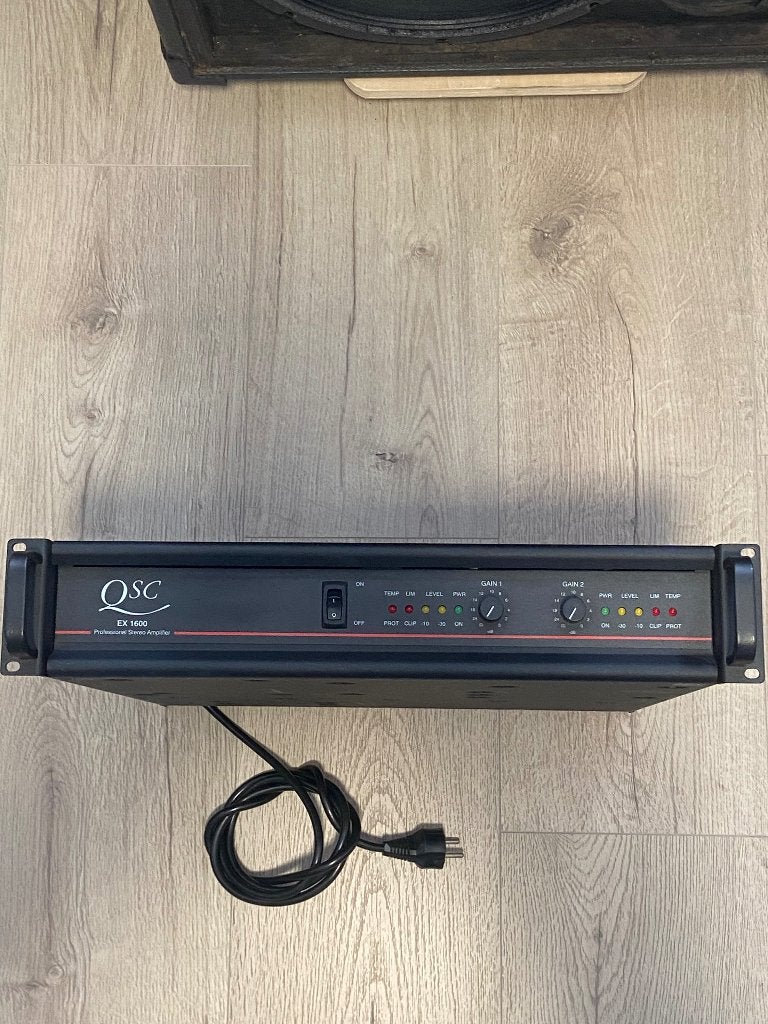 QSC EX1600 versterkers, Musique & Instruments, Enlèvement, Utilisé, 1000 watts ou plus, Sono
