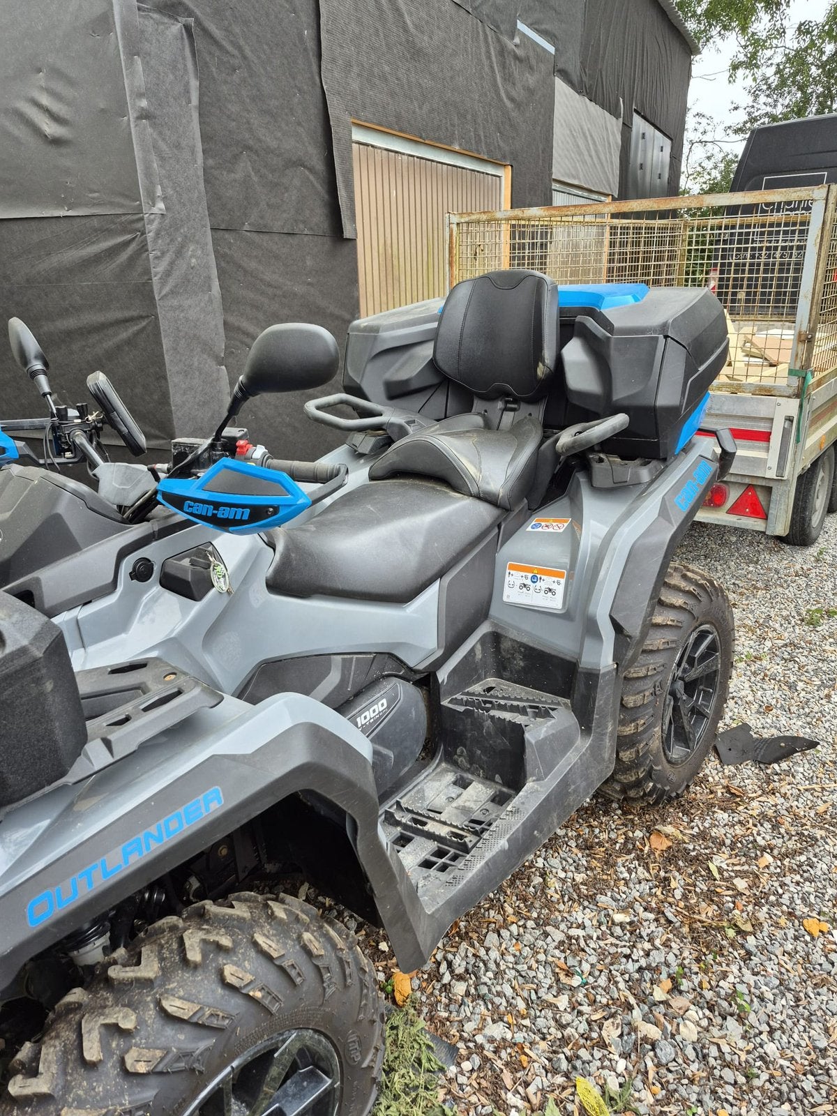 Can am 1000, Motos