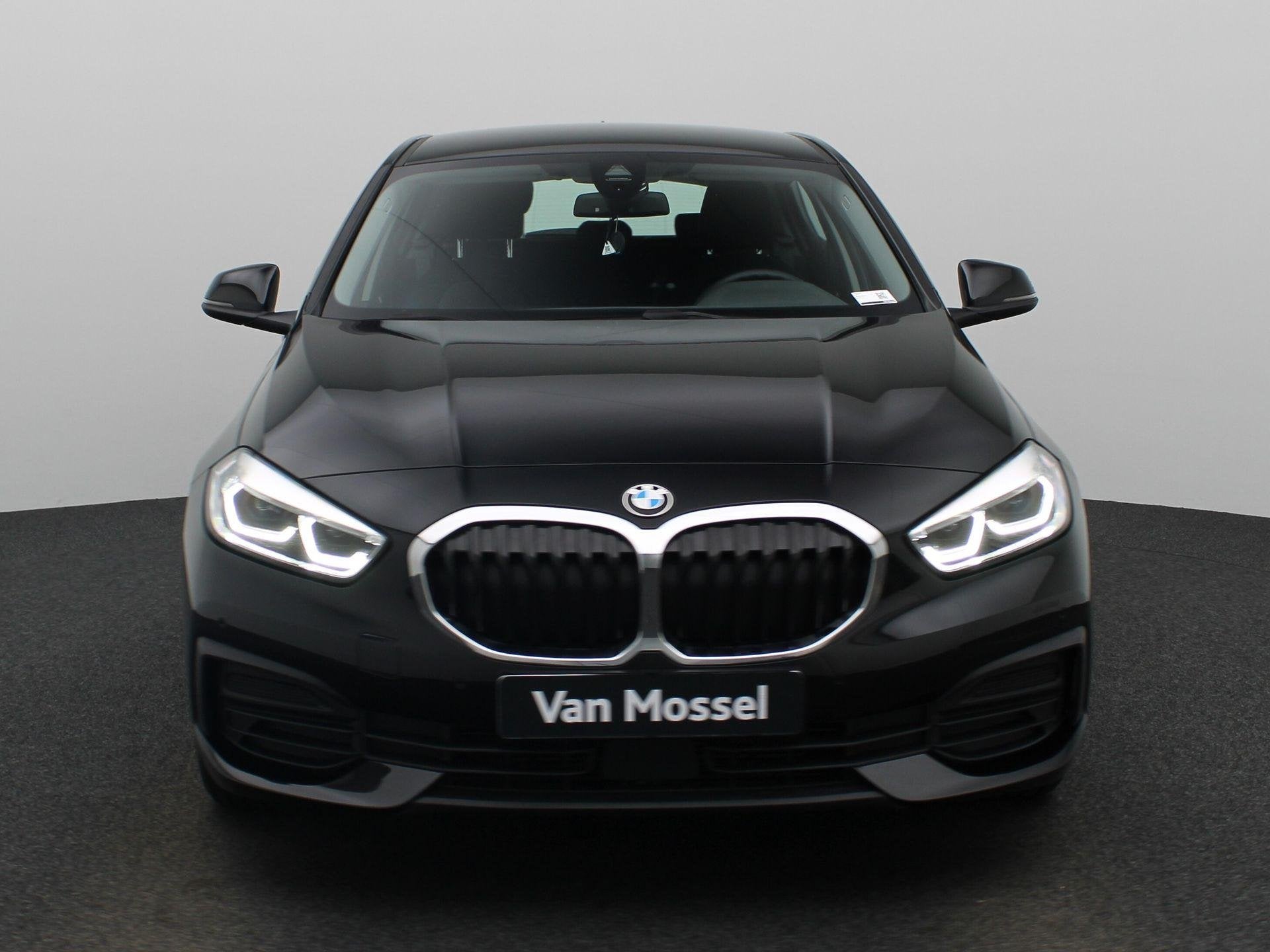 BMW 1 Reeks Hatch 116dA (85 kW) PDC V + A| Cruise control| A, Autos, BMW, 121 g/km, Entreprise, 116 ch, 5 portes