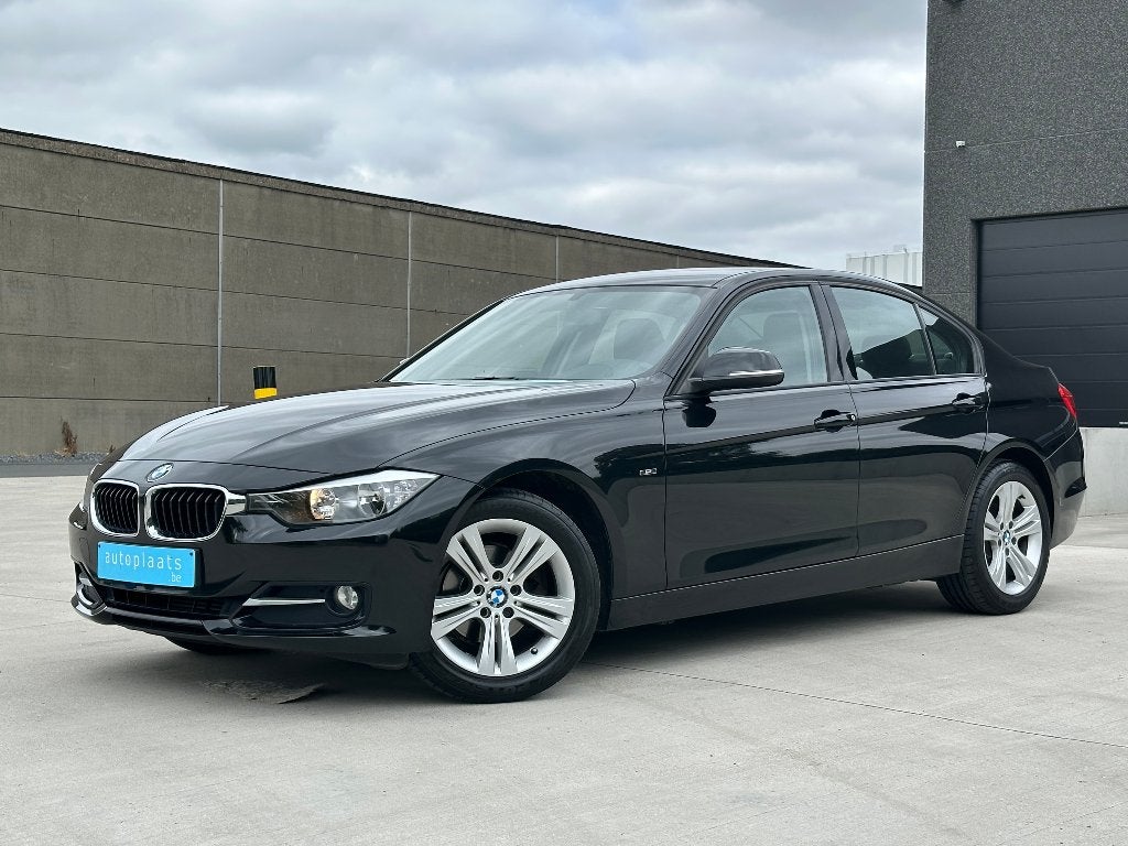 BMW 316i Berline Sport Line 66372km Eerste eigenaar, Autos, BMW, 100 kW, Achat, Euro 6, Entreprise