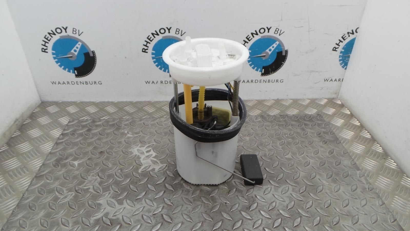 VOLKSWAGEN POLO BRANDSTOF POMP VOOR DE INJECTOR 2014, Autos : Pièces & Accessoires, Systèmes à carburant, Utilisé, ARN reconnu