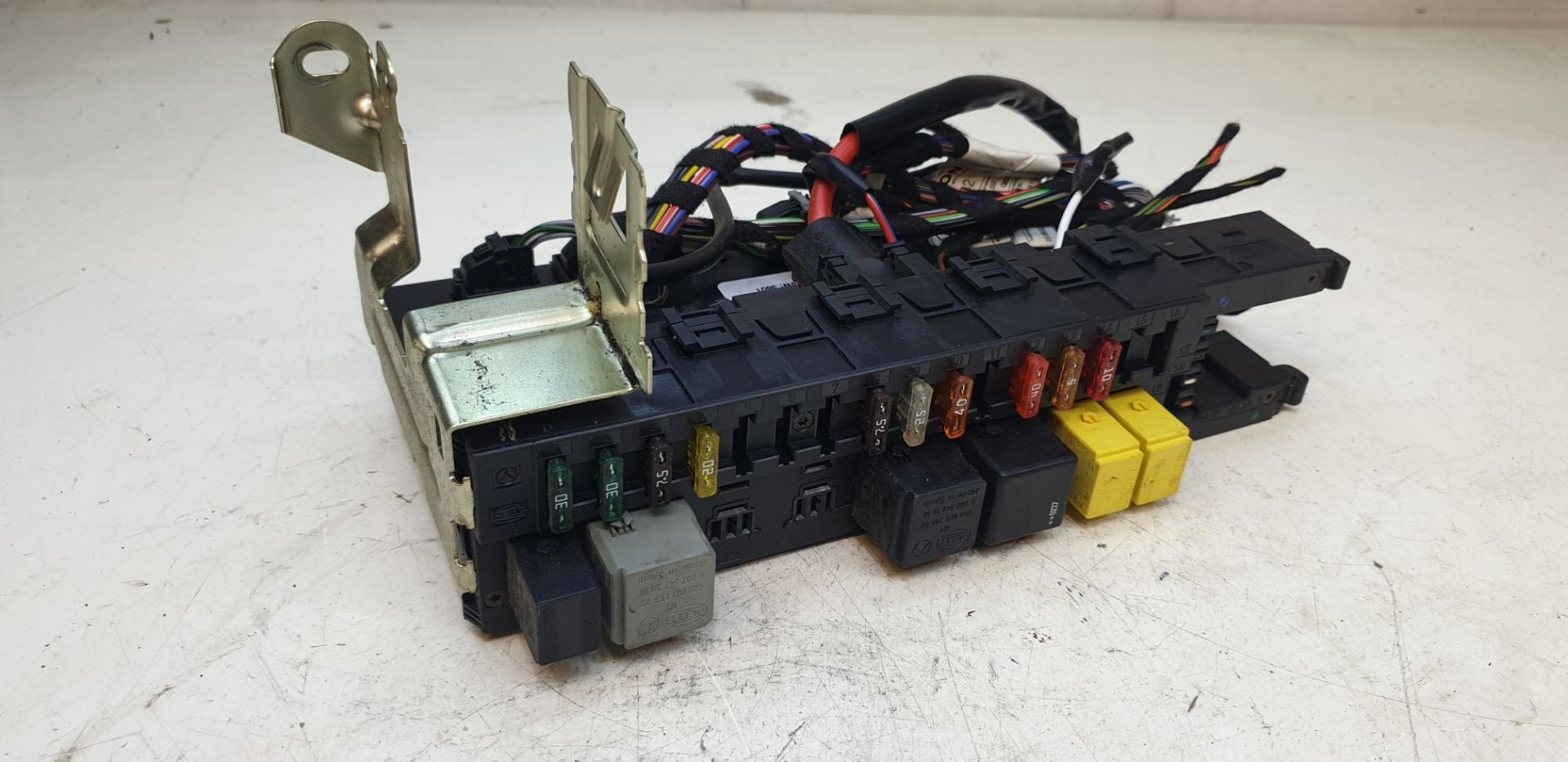 SAM module W203 C-klasse achter zekeringkast 2095450101 Orig, Auto-onderdelen, Gebruikt, Mercedes-Benz AG, Mercedes-Benz, Mercedesstrasse 120
70372  Stuttgart, DE