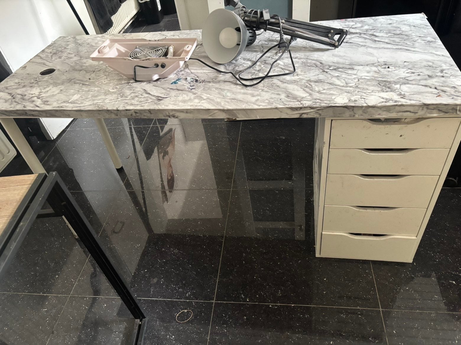 Goeie nagelstyliste tafel, Huis en Inrichting, Bureaus, Gebruikt, Hout, Kabelgoot, Ophalen of Verzenden