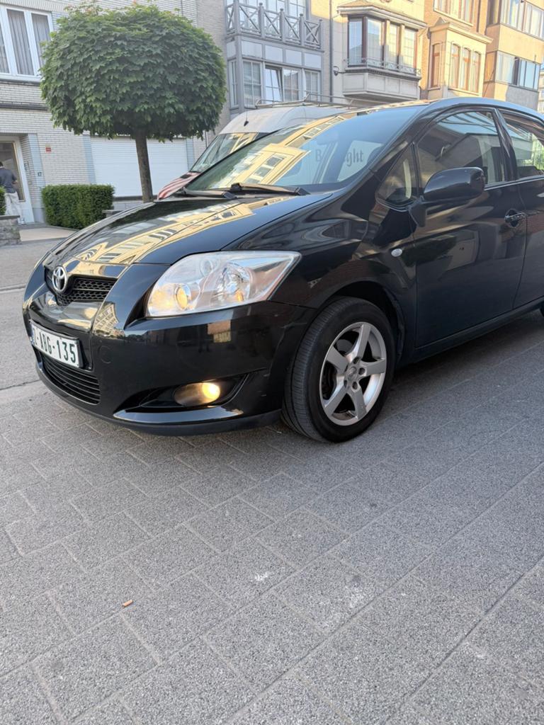Toyota auris benzine automaat  full service  0485905657, Autos, Entreprise, Carnet d'entretien, 5 portes, 5 places