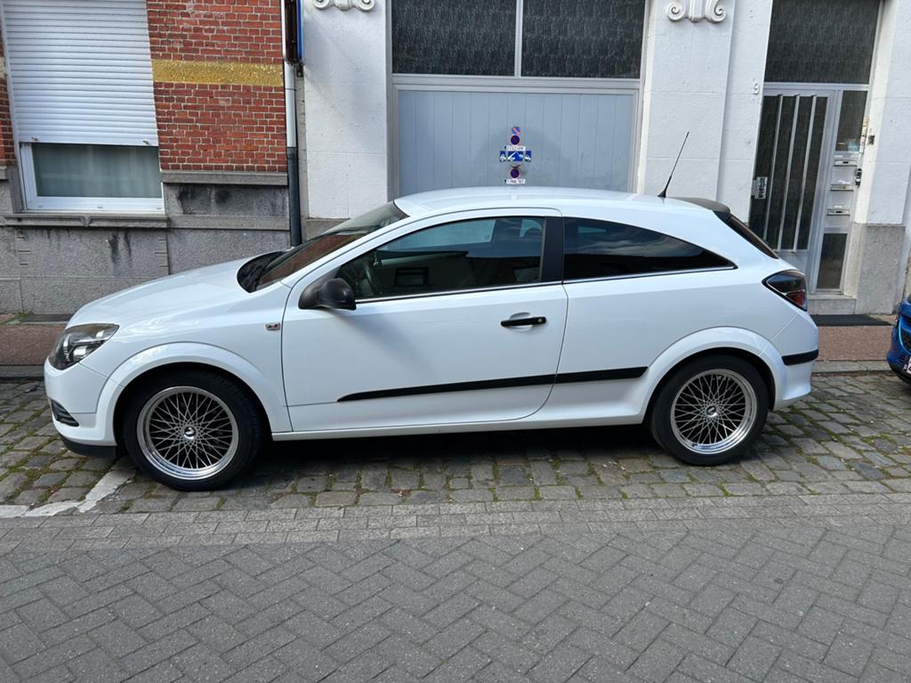 Opel ASTRA H GTC 1.8 Benzine, Autos, Opel, Boîte manuelle, Particulier, Euro 4, Astra