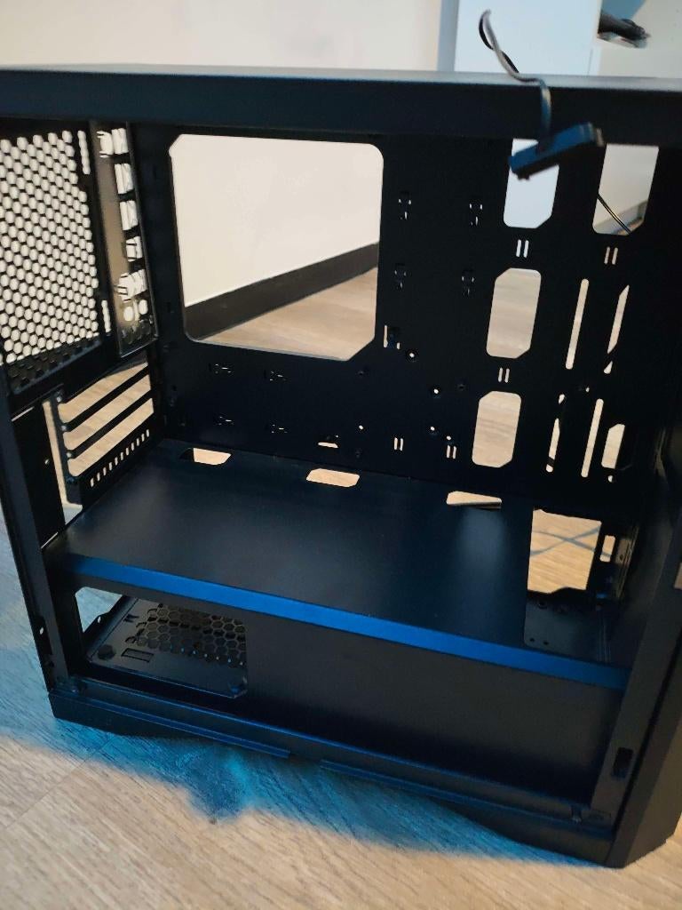 Antec Dark phantom DP301M, Ophalen, Gebruikt