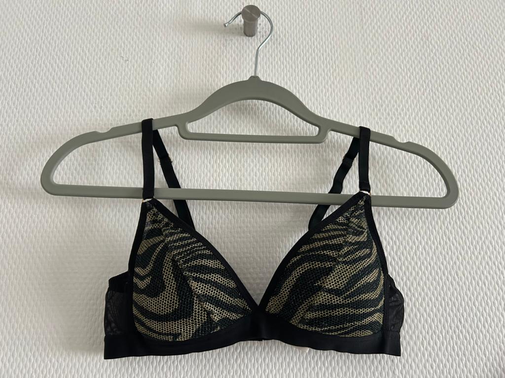 Zwart gouden zebraprint softcup beha Marie Jo maat XS, Kleding | Dames, Ophalen of Verzenden, Zwart, BH