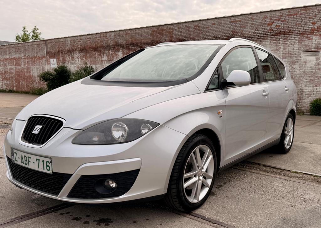 SEAT Altea XL. Benzine euro5. Automatic, Autos, Achat, Altea XL, Entretenue par le concessionnaire, Noir