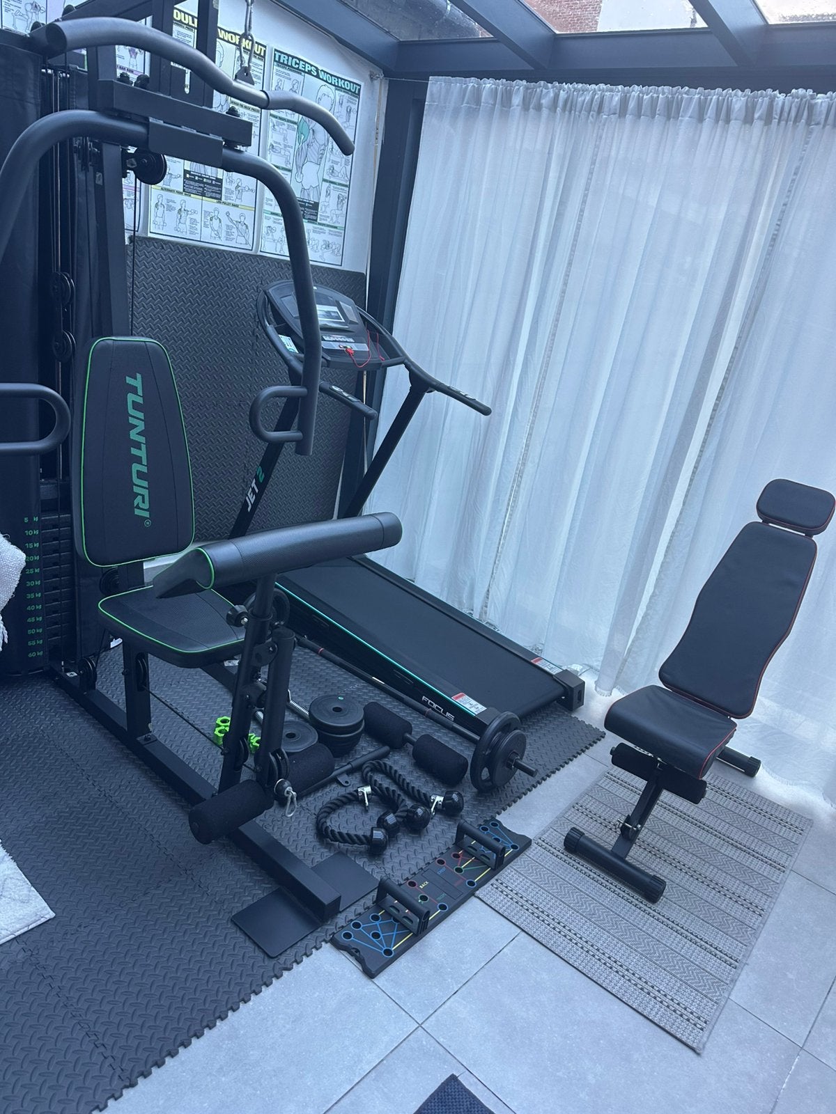 Complete homegym fitnessapparatuur + extra accessoires, Sport en Fitness, Ophalen, Zo goed als nieuw, Benen, Krachtstation