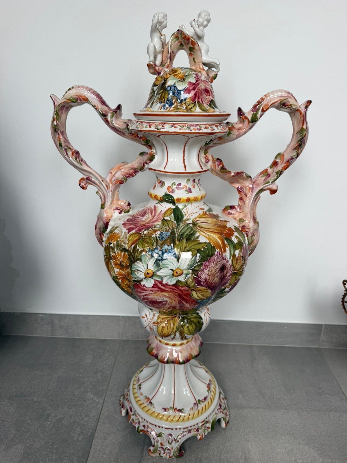 Italiaanse porseleinen vaas ( majolica), Antiquités & Art, Enlèvement
