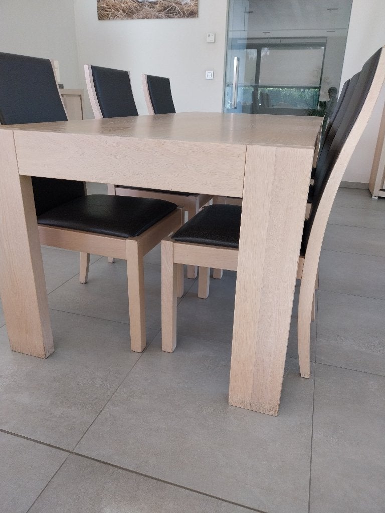 Eettafel, stoelen, dressoir, barkast en salontafel, Ophalen, Zo goed als nieuw, Modern, 6 tot 8 stoelen