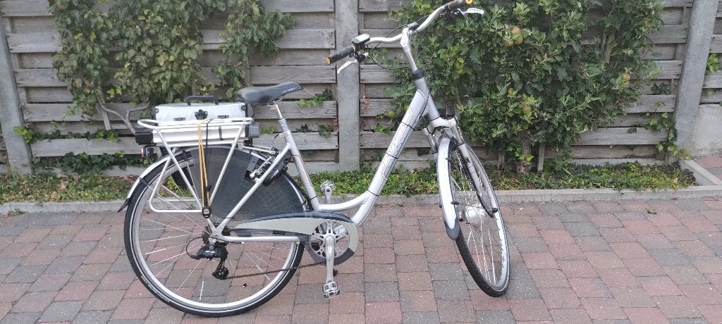 Gereviseerde elektrische damesfiets Bikkel, Fietsen en Brommers, Fietsen | Dames | Damesfietsen, Gebruikt, Velgrem, Versnellingen