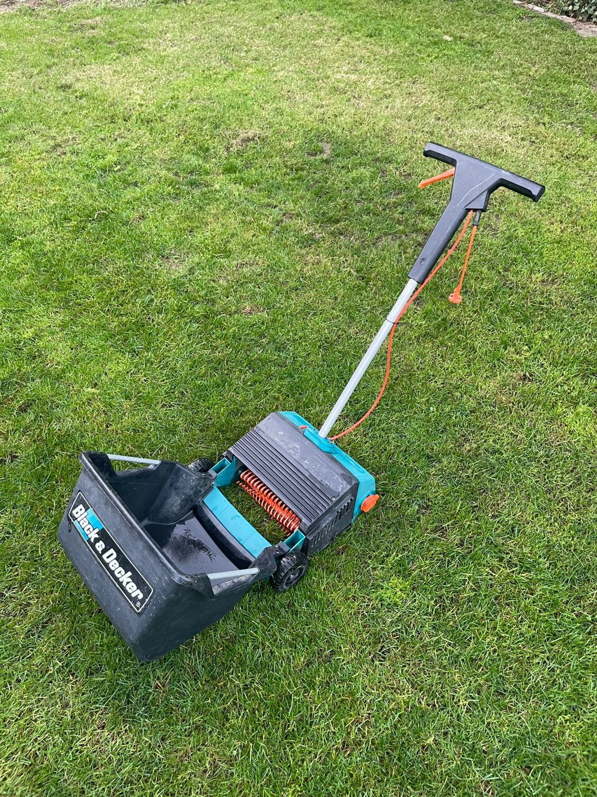 Verticuteermachine Black & Decker, Enlèvement, Utilisé