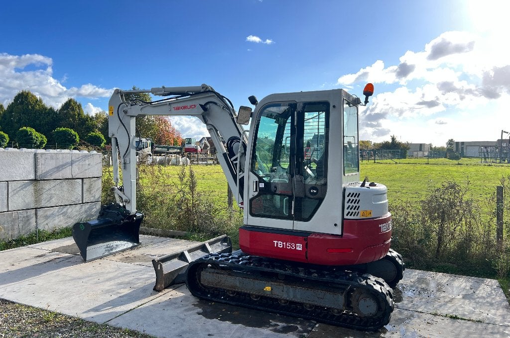 Takeuchi TB153FR; actie incl. snelwissel en slotenbak, Ophalen, Graafmachine