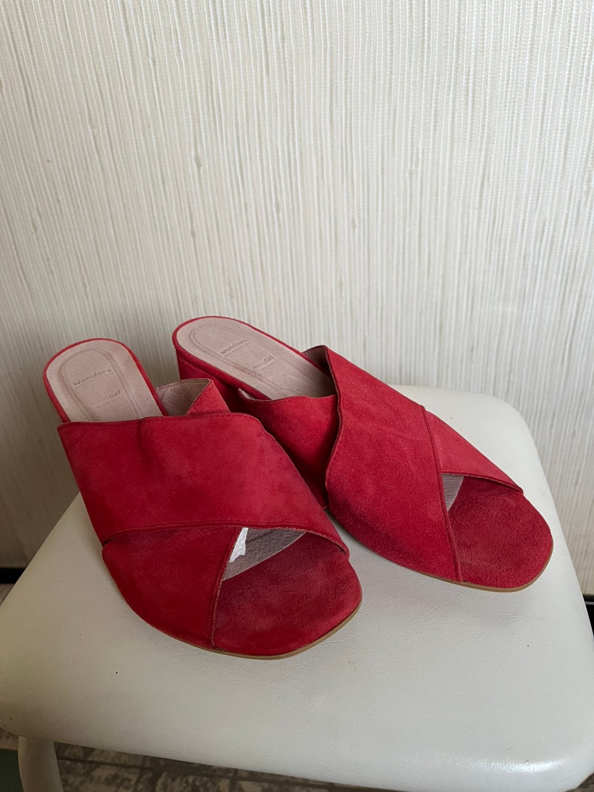 Wonders slippers suede, Slippers, Verzenden, Nieuw, Rood