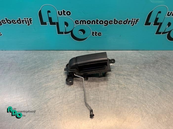 Poignée portière 4portes arrière gauche d'un Mazda 5 (5 0, -, 3 mois de garantie, Mazda, Utilisé