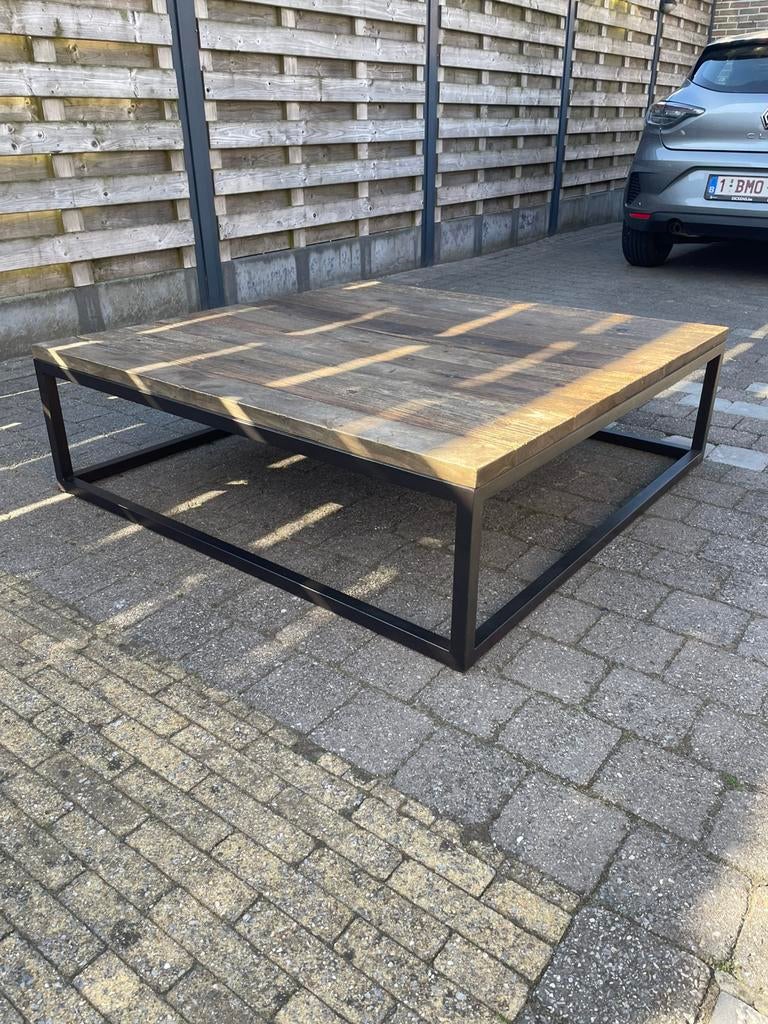 Industriële salontafel 120x120 cm – hout & zwart metaal, Ophalen, Vierkant, Zo goed als nieuw, 100 tot 150 cm