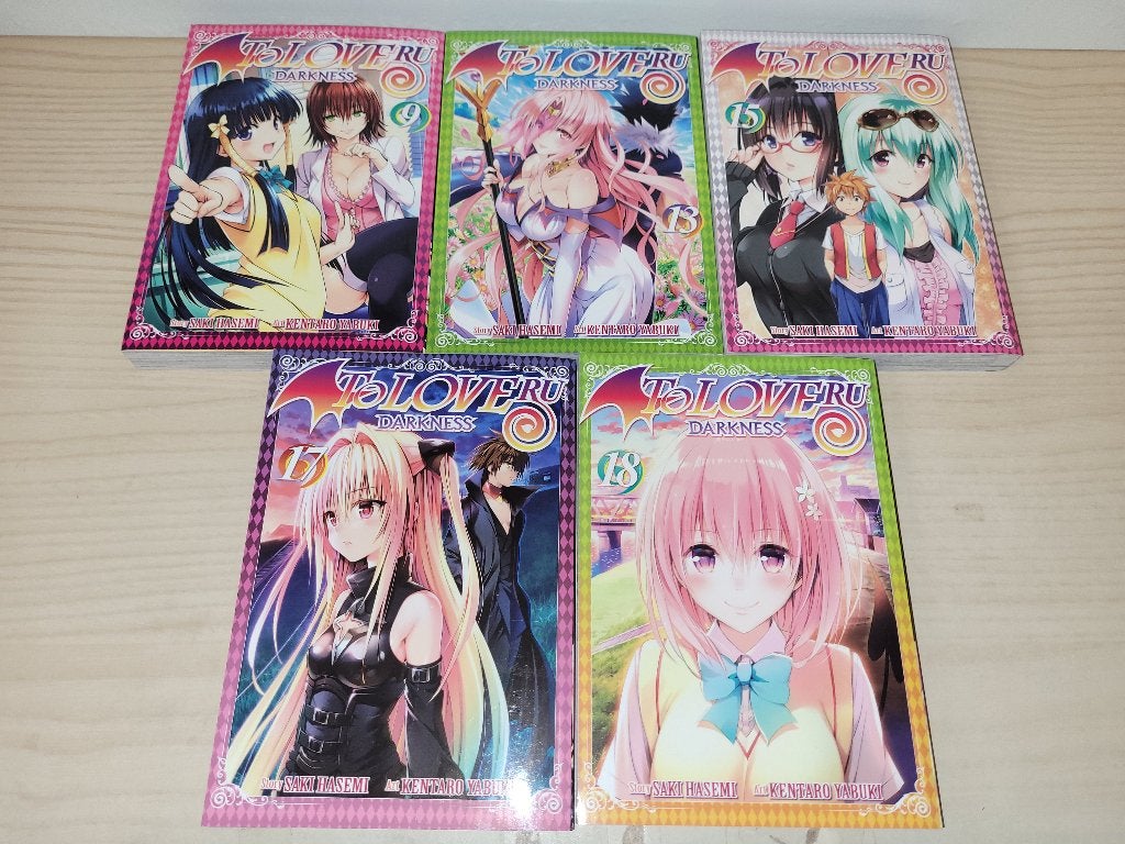To Love-Ru Darkness Volume 9, 13, 15, 17 en 18 Manga lot, Livres, Enlèvement ou Envoi, Utilisé, Plusieurs comics, Kentaro Yabuki