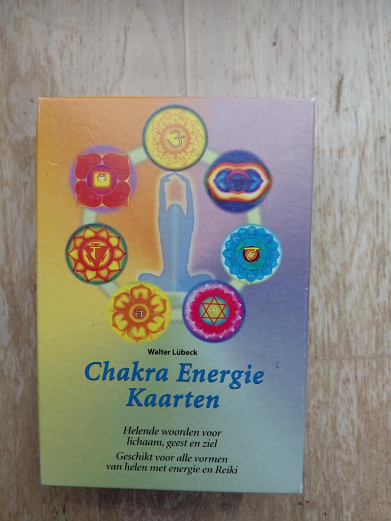 W. Lubeck - Chakra energie kaarten, Boeken, Esoterie en Spiritualiteit, Zo goed als nieuw, Tarot of Kaarten leggen, Ophalen of Verzenden