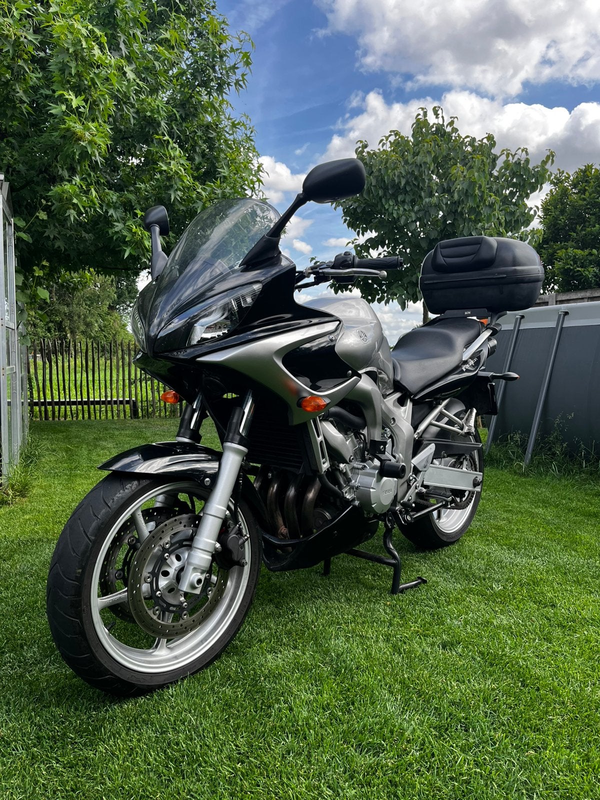 Fazer 600 in zeer goede staat., Motoren, Motoren | Yamaha, 4 cilinders, Gebruikt, Particulier, Handgeschakeld
