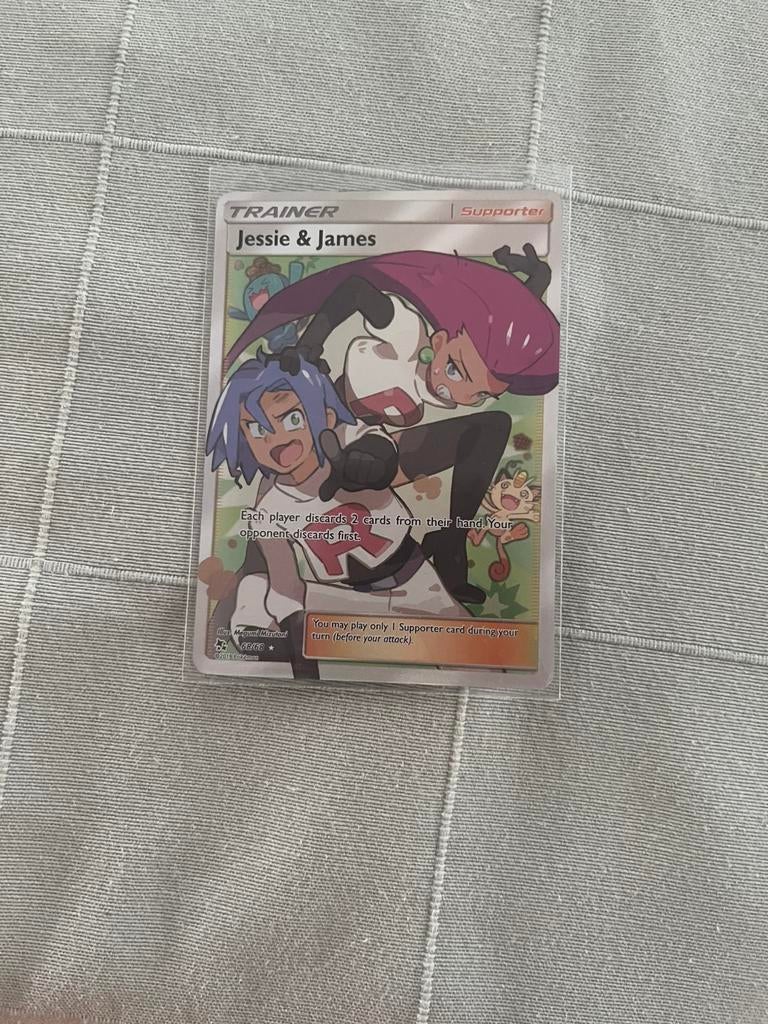 Jessie & James full-art trainer kaart, Hobby en Vrije tijd, Verzamelkaartspellen | Pokémon, Ophalen of Verzenden, Zo goed als nieuw
