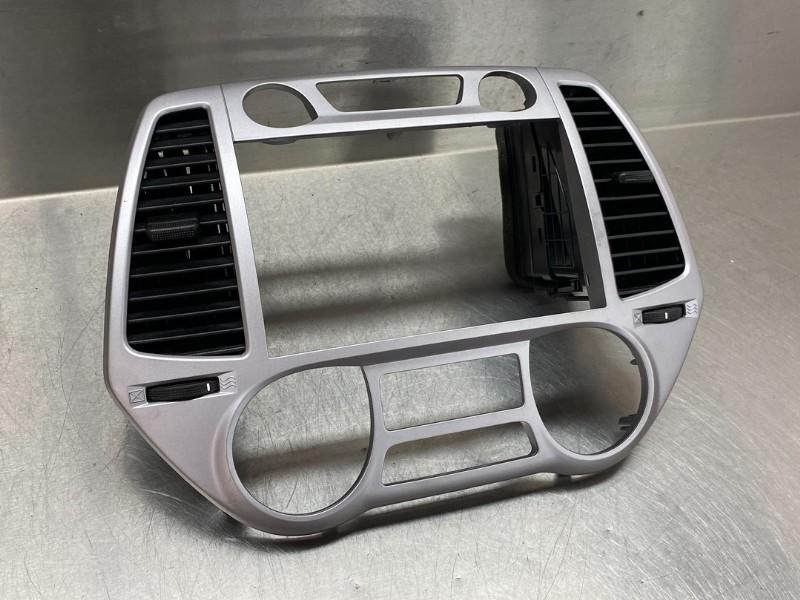 DIVERSEN Radio omlijsting Hyundai i20 (01-2008/12-2015), Gebruikt, Hyundai