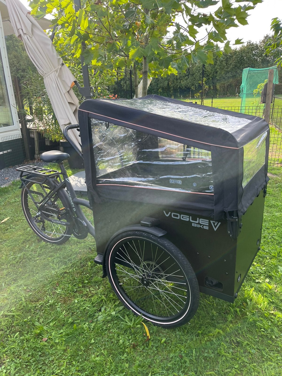 Elektrische bakfiets, Fietsen en Brommers, Ophalen, Zo goed als nieuw