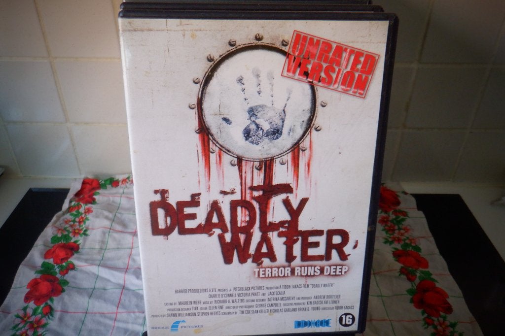 DVD Unrated Version Deadly Water., Vanaf 16 jaar, Ophalen of Verzenden, Zo goed als nieuw, Monsters
