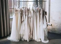 +40 bruidsjurken onder de €50 - Zaterdag 5 Sept verkoop, Kleding | Dames, Overige Dameskleding, Ophalen