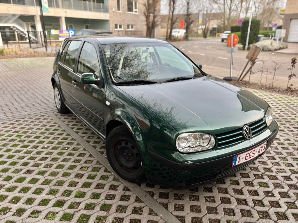 Golf 4 1.6 benzine 153.000km 2001, Auto's, Voorwielaandrijving, 4 deurs, Stof, 4 cilinders