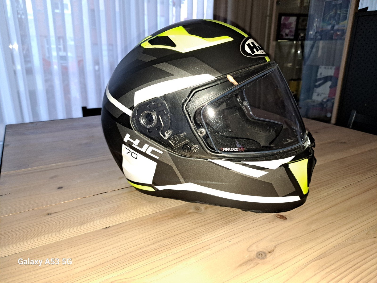 helm, Ophalen