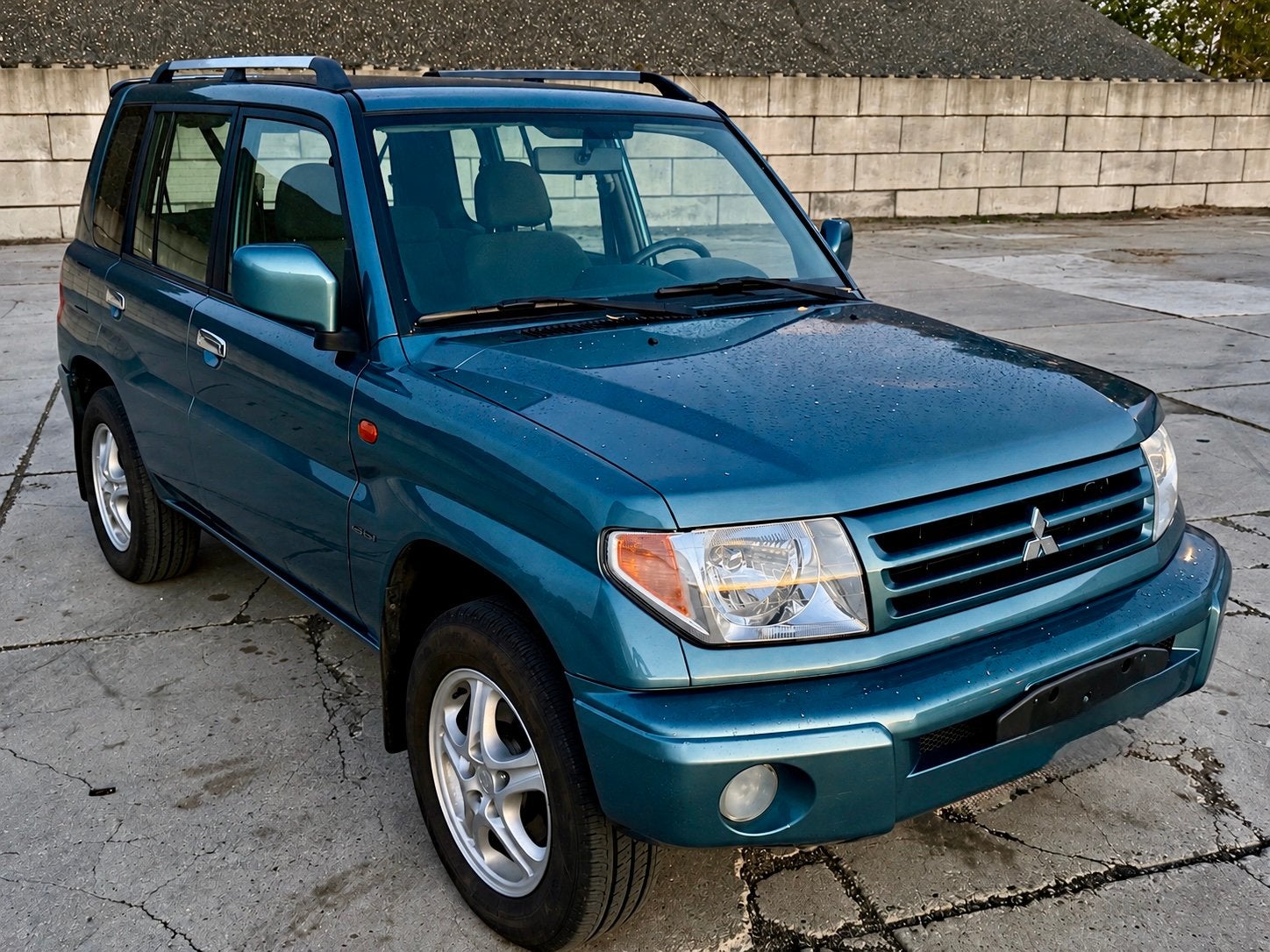 Mitsubishi Pajero Pinin 1.8i 4x4 - 112.000km bj 2005 Gekeurd, Auto's, Stof, Zwart, 4 cilinders, Blauw