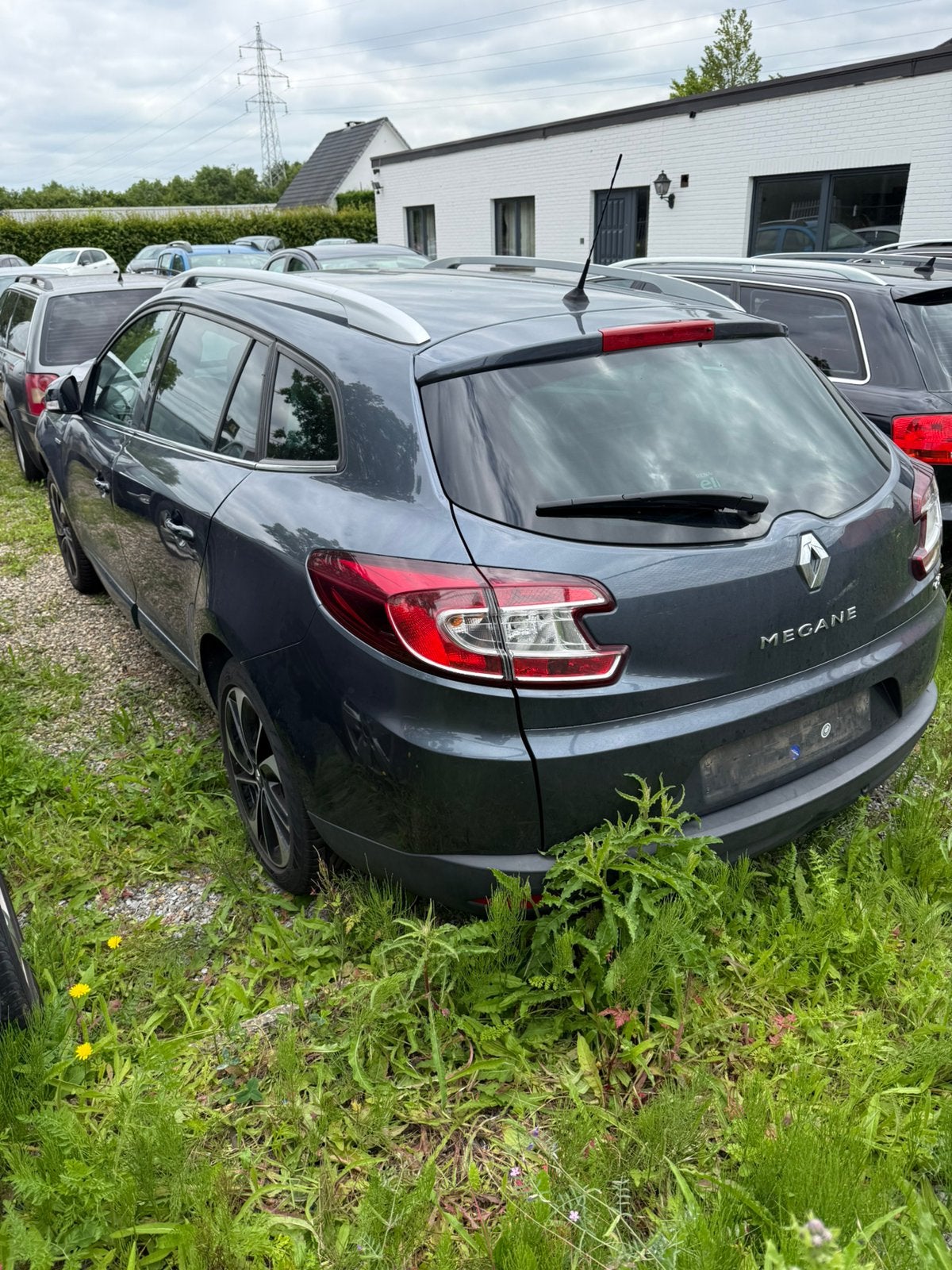 RENAULT MEGANE 2016 SCHADEWAGEN EXPORT OF OPMAAK, Autos, Achat, Entreprise, Boîte manuelle, Airbags