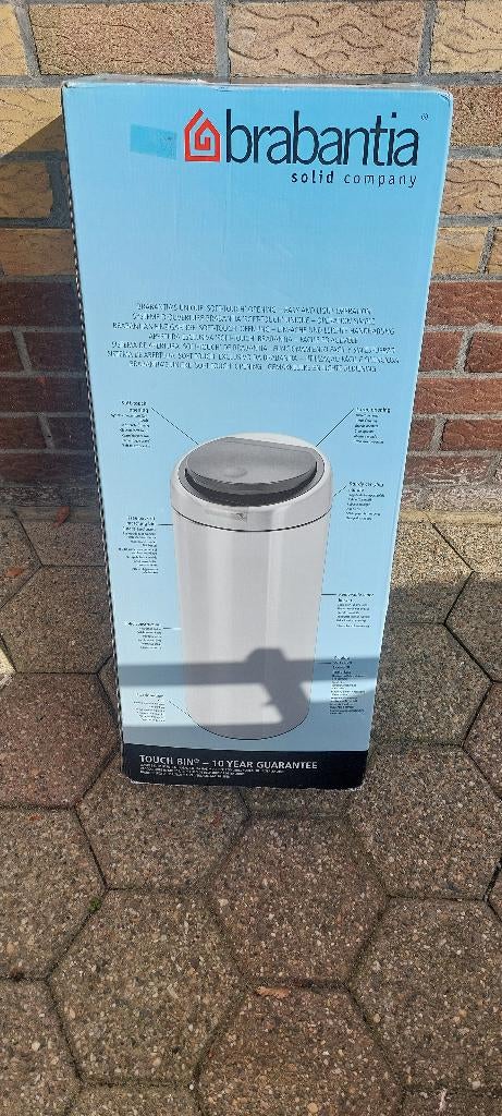 Brabantia Touch Bin  30l Prullenbak - afvalemmer matt steel, Huis en Inrichting, Woonaccessoires | Prullenbakken, Nieuw, 75 cm of meer