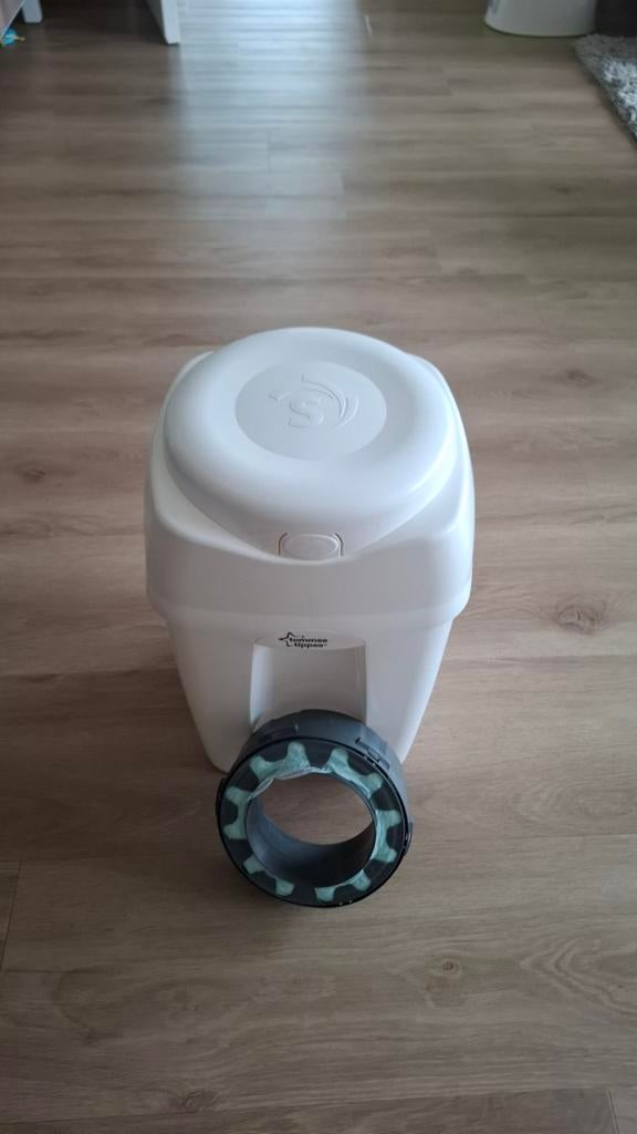 Pampervuilbak met zakken, Ophalen