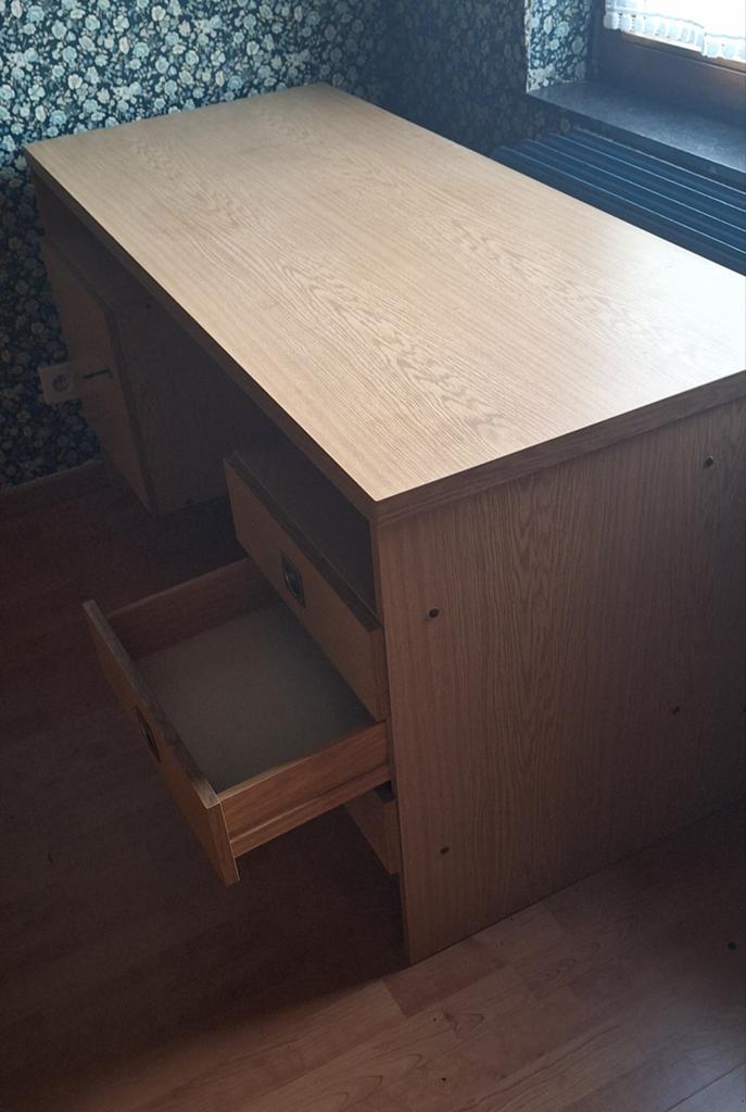 Bureau, Ophalen